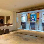 Waikiki Beach Marriott Resort & Spa